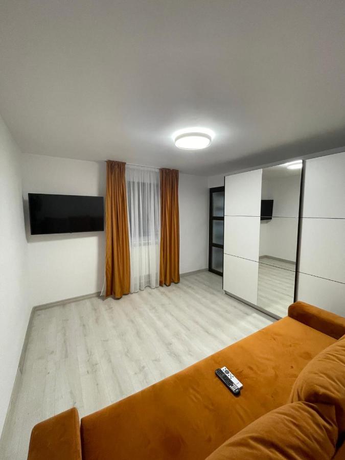Casa Dan Apartment Бузау Екстериор снимка