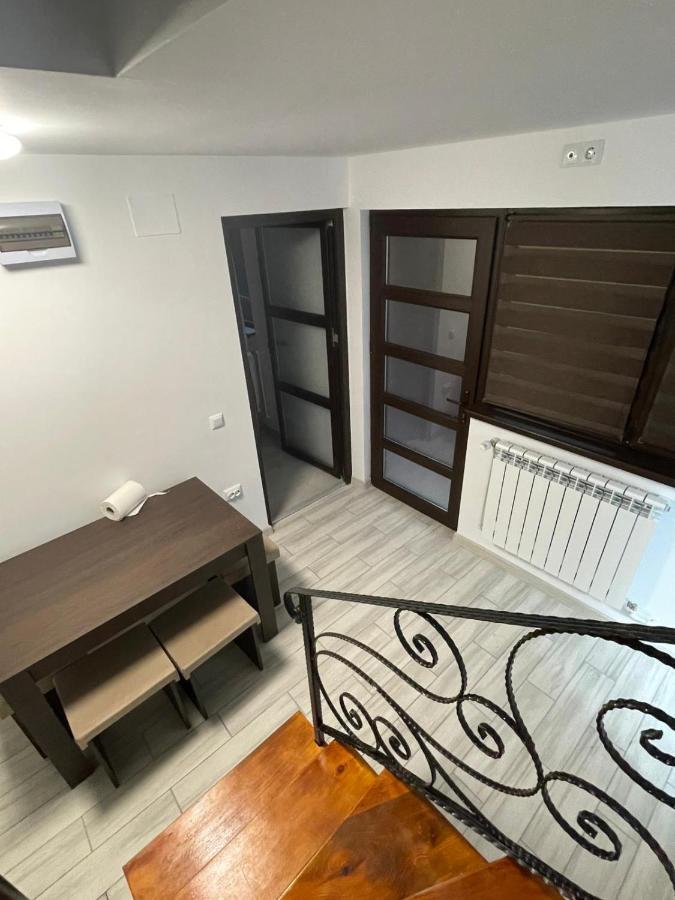 Casa Dan Apartment Бузау Екстериор снимка